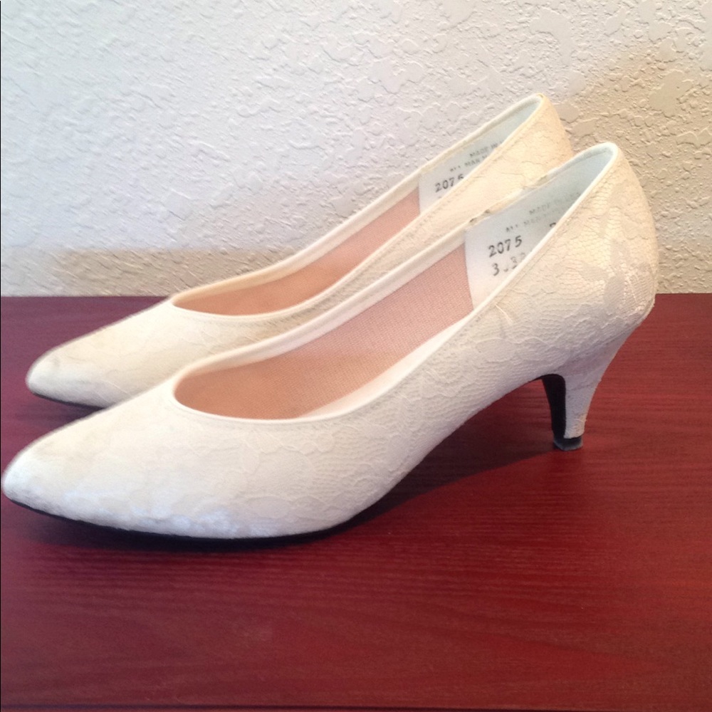 PIMENTO Ivory Lace Vintage Shoes Size 7 1/2 - Picture 2 of 3